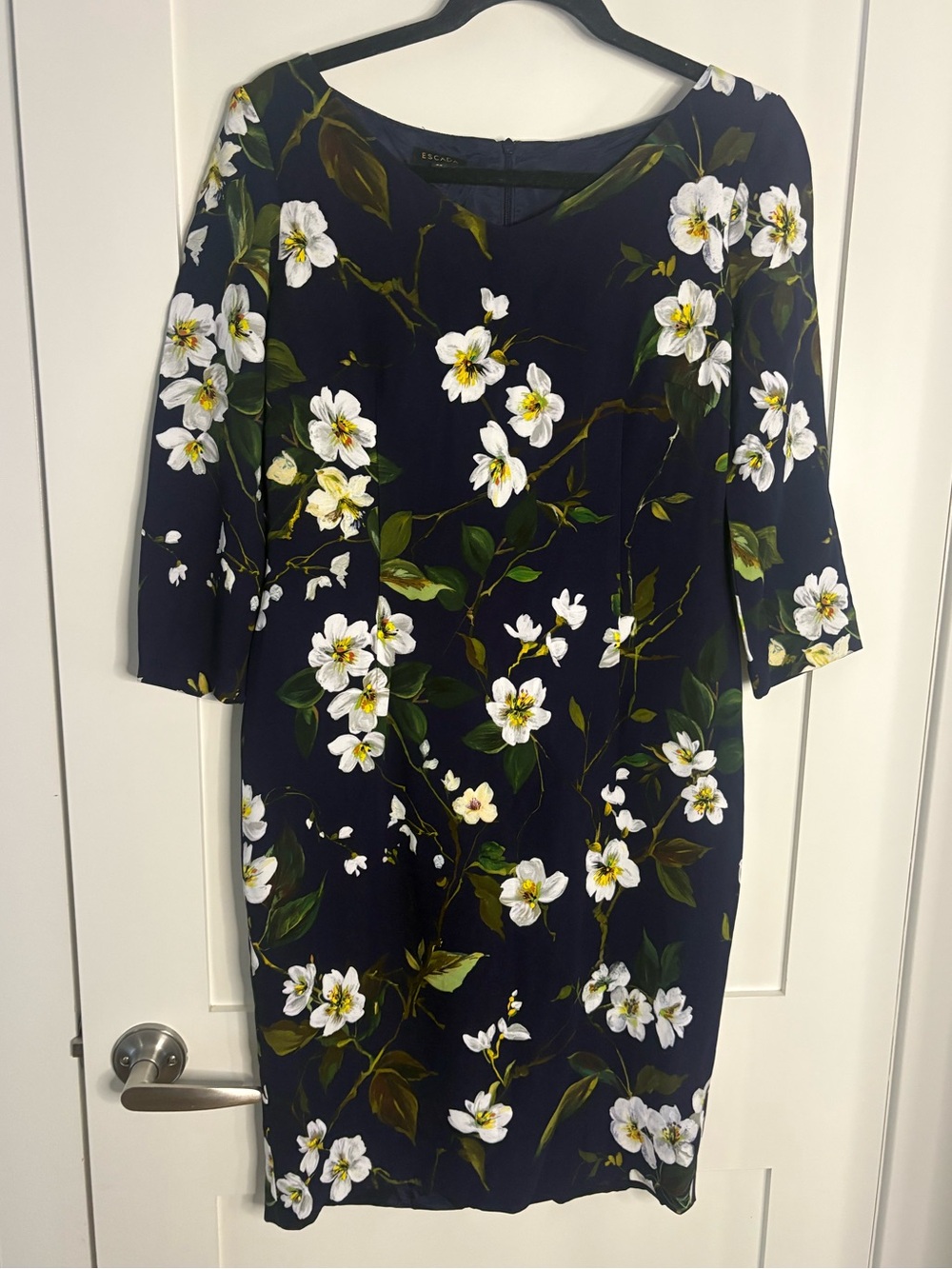 Escada Navy White Floral Viscose 3/4 Sleeve Sheath Dress EU 38 US 8